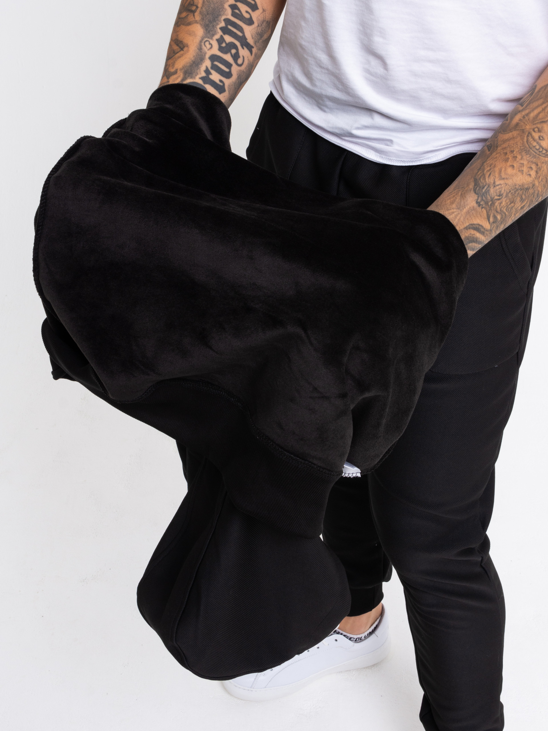 Iconic Premium Velour Lining Tracksuit in Black Men s Clothing Fashion HisColumn