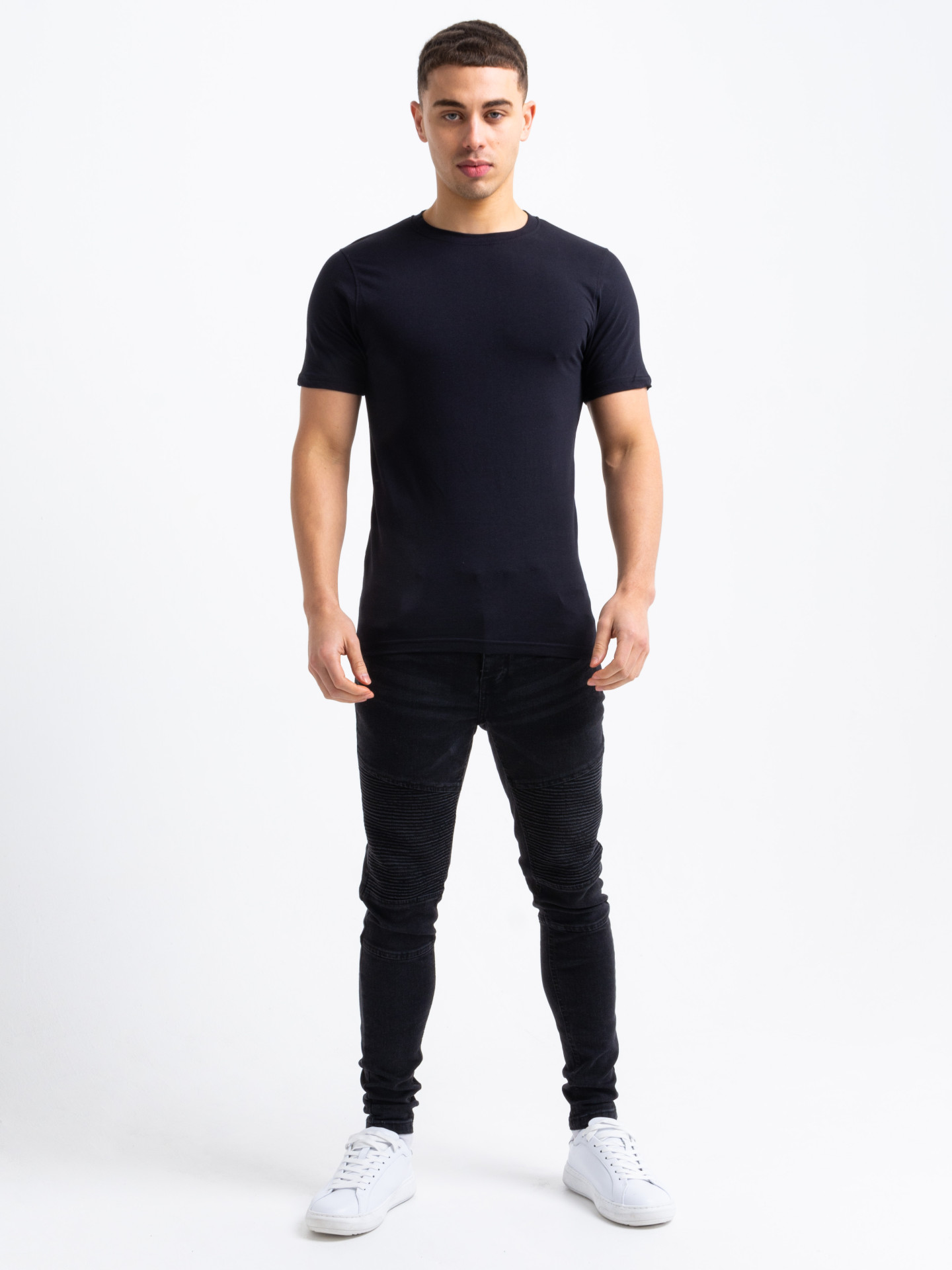 Premium Muscle Fit T-Shirt in Black | Men's Clothing & Fashion | HisColumn